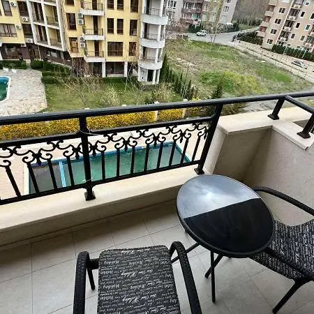Sunny Complex U-dacha Apartment *